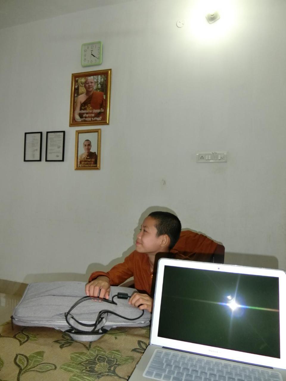 Lotus Residency Hotel Bodh Gaya Luaran gambar